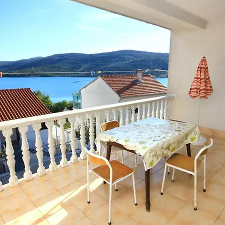 By The Sea Marina, Trogir - 9677 Apartman *
